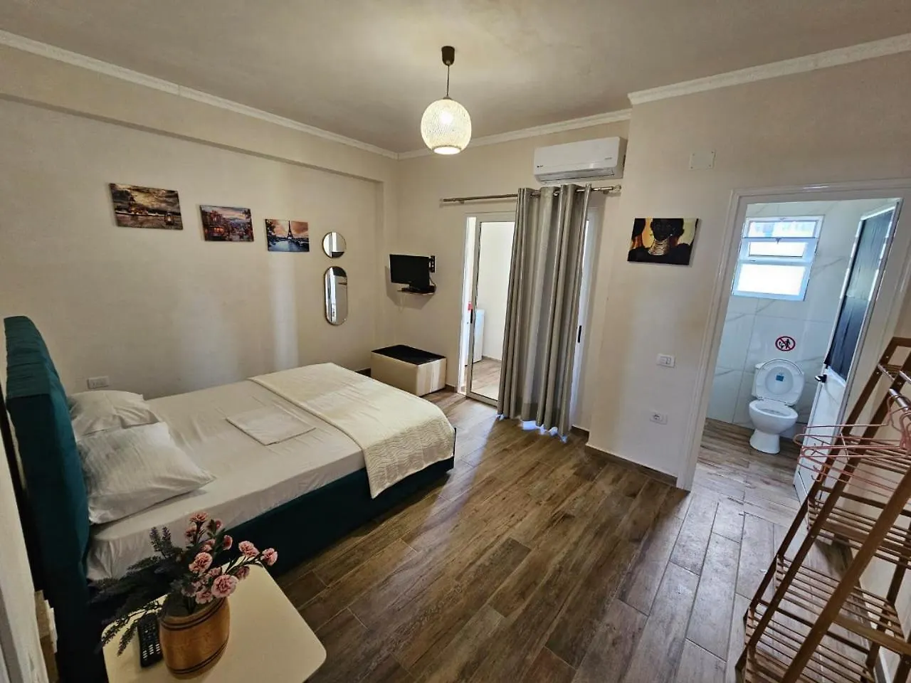 Joyous Apartments ساراندا ألبانيا